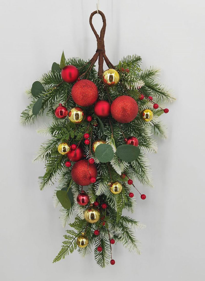Outdoor Decor Christmas Teardrop Swag with balls