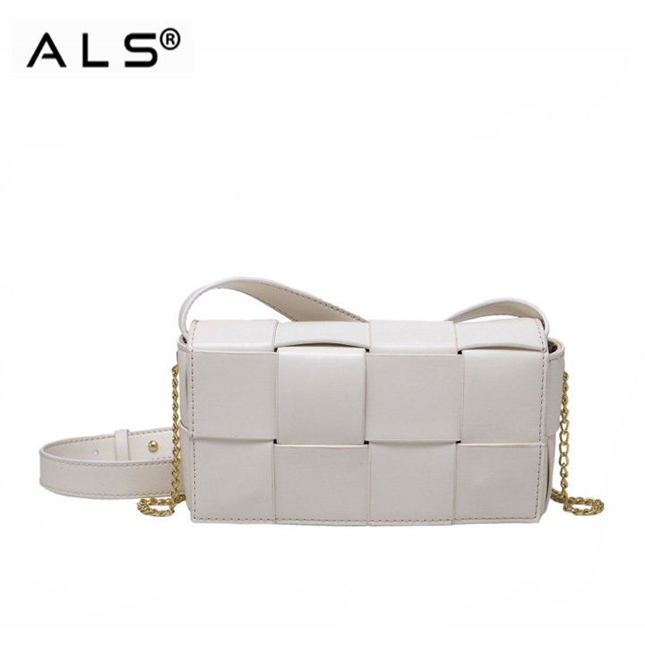 Bolso bandolera de piel tejida