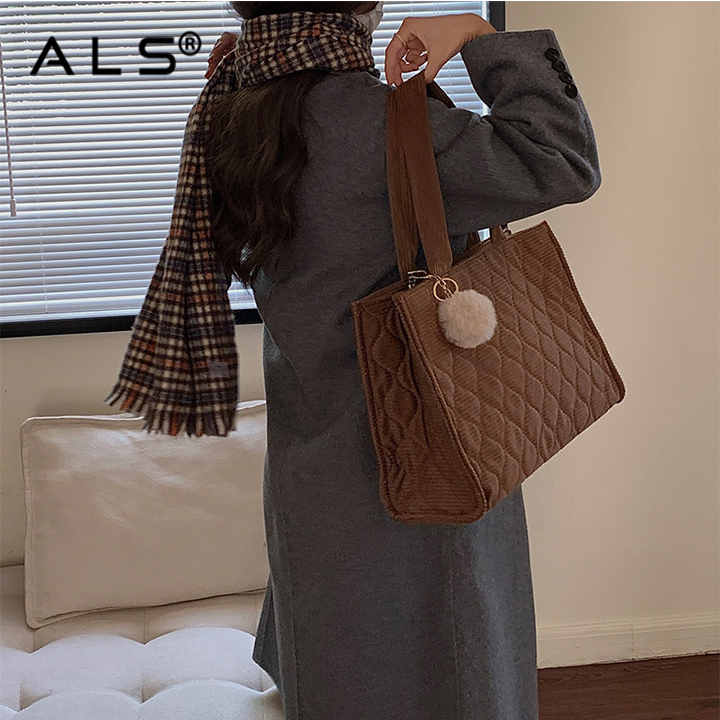 Bolso tote grande de piel para mujer.