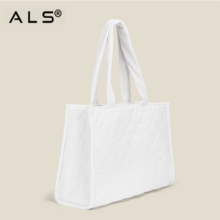Bolso tote grande de piel para mujer.