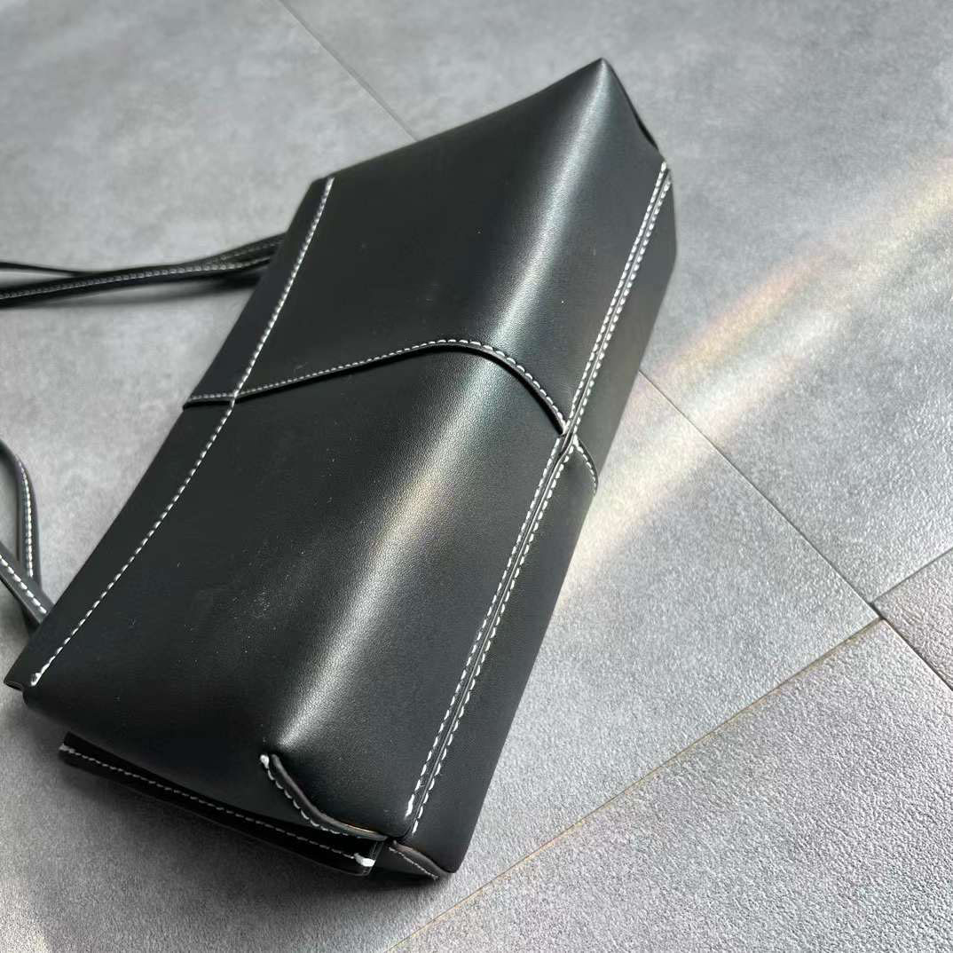 leather bag