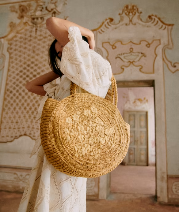 Totes de mimbre para la playa de verano