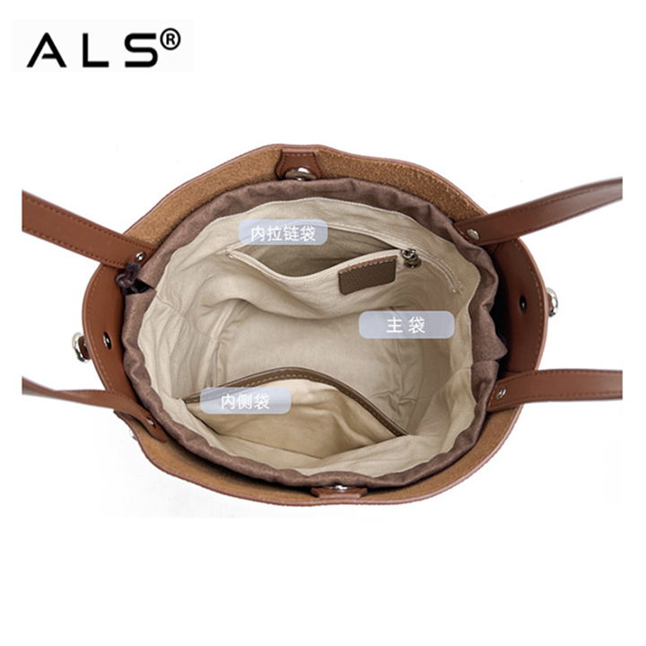 Bolsos tipo cubo de cuero al hombro