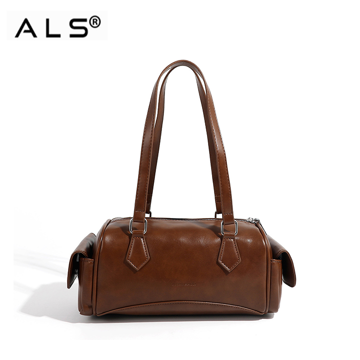 Bolso bandolera de piel con diseño de bolos