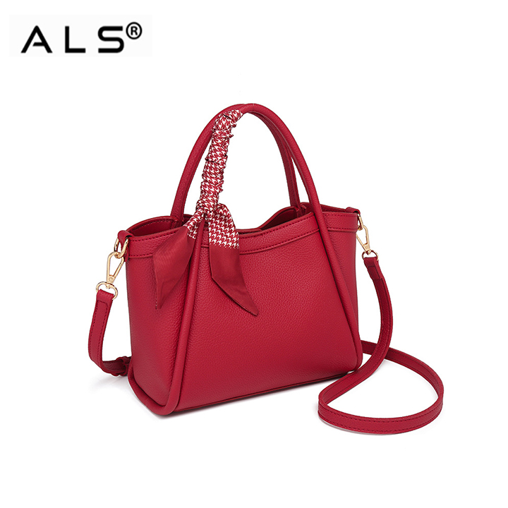 Bolso clásico de piel tipo cesta