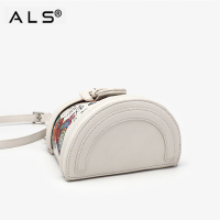 Cute graffiti trapezoidal white bucket bag