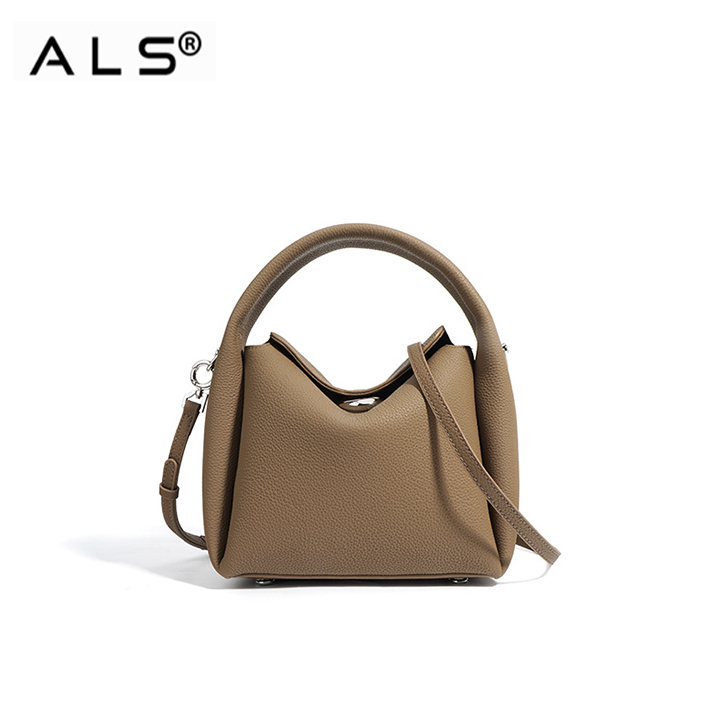 Bolso de mano de cuero con correa ajustable