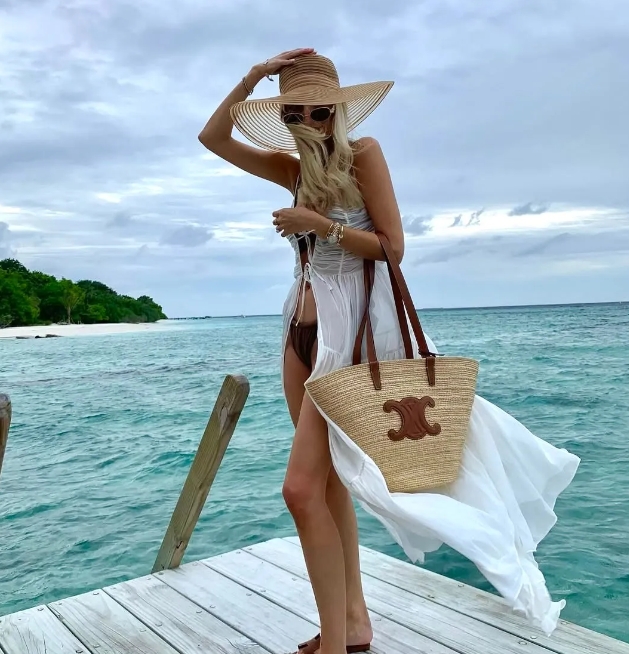 Los mejores bolsos de verano de 2025: opciones de moda para looks ligeros y con estilo