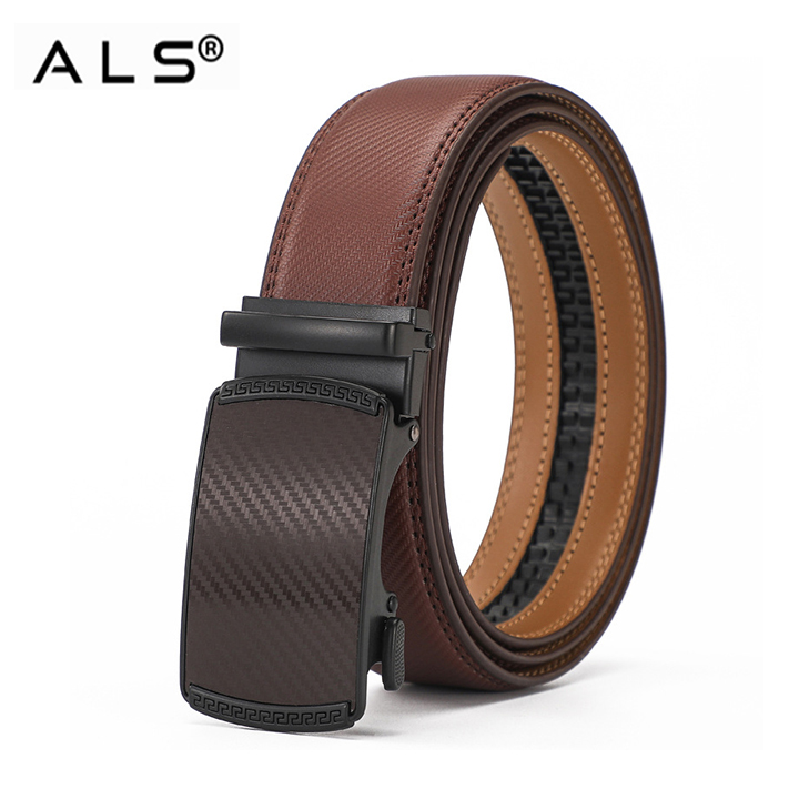 Cinturón elegante de piel con textura de carbono y hebilla automática