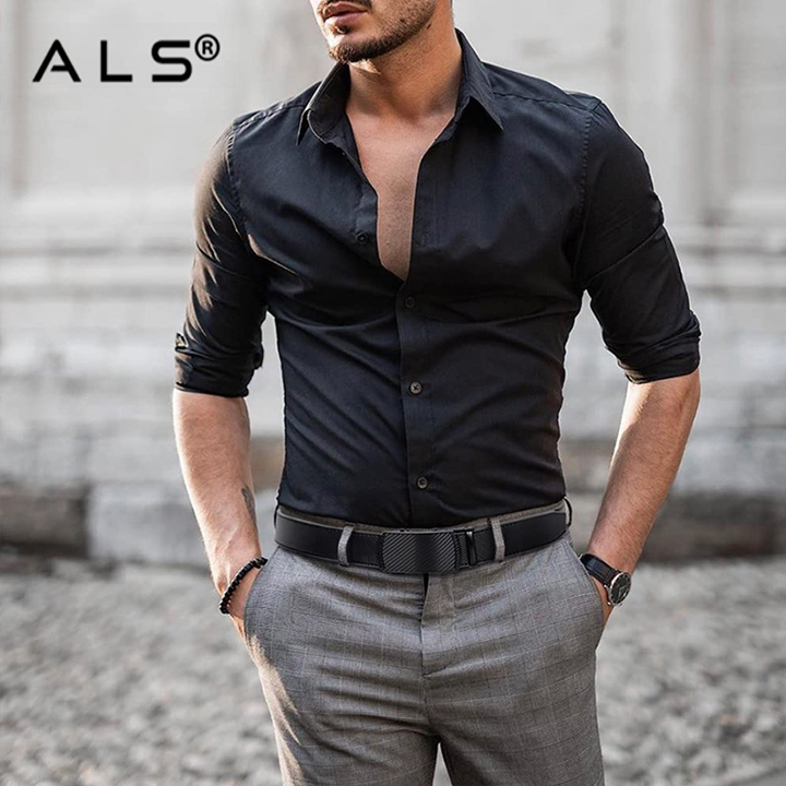 Cinturón elegante de piel con textura de carbono y hebilla automática