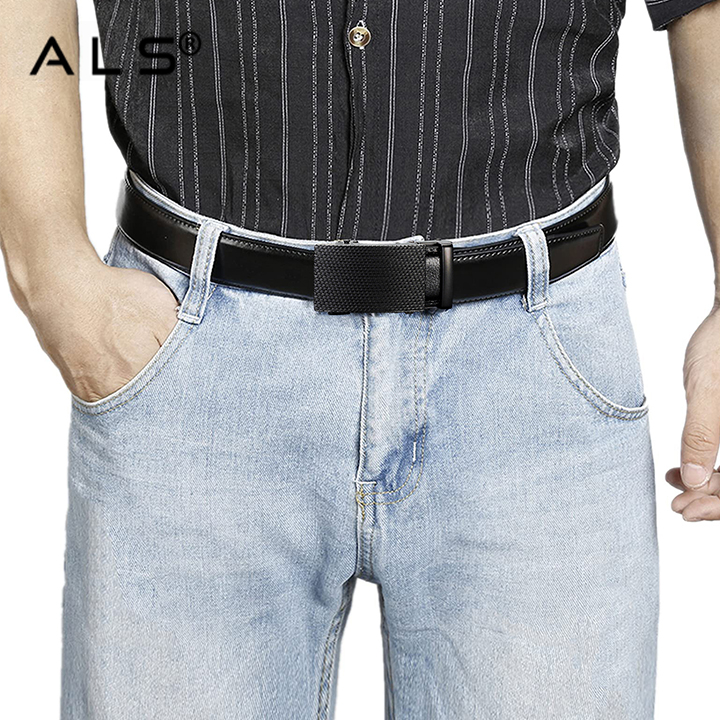 Cinturón elegante de cuero negro con hebilla automática