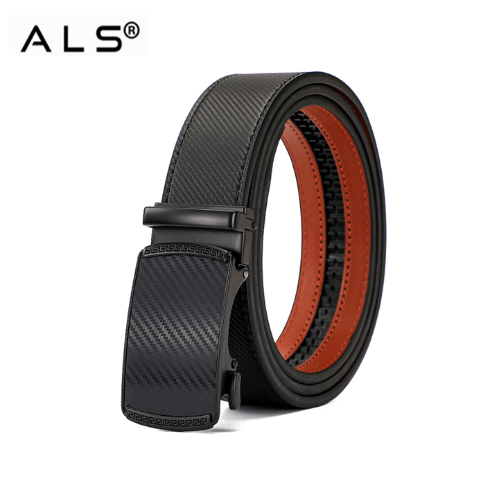 Cinturón de piel texturizada con hebilla automática y acabado en carbono multicolor