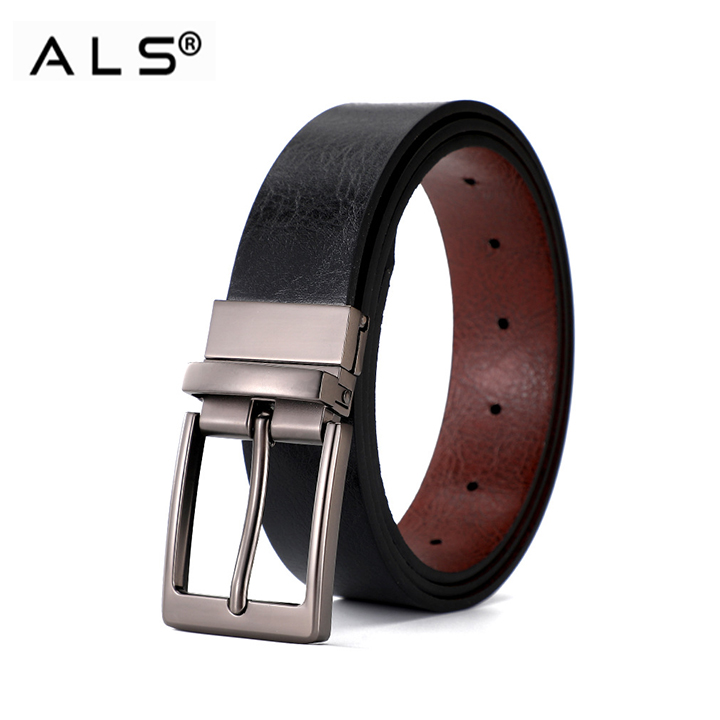 Cinturón de cuero de dos tonos con hebillas de metal