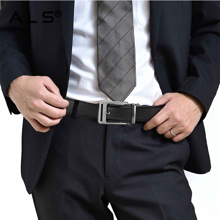 Cinturón de cuero negro moderno