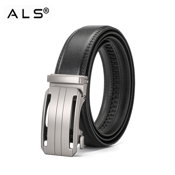Cinturón contemporáneo de cuero negro con hebilla automática de metal estilizada