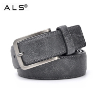 Ledergürtelkollektion im Retro-Stil