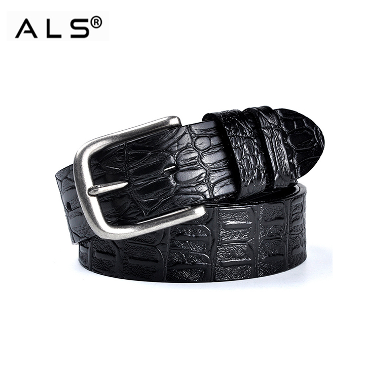 Cinturón de piel texturizada con diseño de cocodrilo negro de moda para un look atrevido