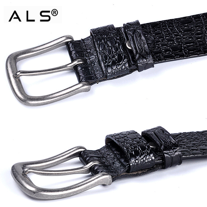 Cinturón de piel texturizada con diseño de cocodrilo negro de moda para un look atrevido