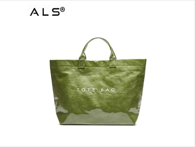 Los pedidos de bolsos de cuero de gran volumen producidos en dos países se completaron rápidamente