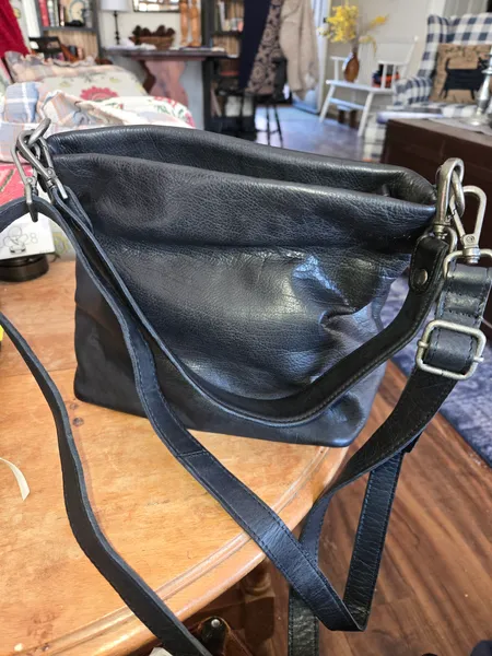 Bolsos de cuero hechos a mano, fábrica OEM de Vietnam