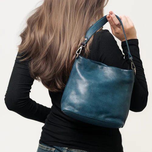 leather tote bag