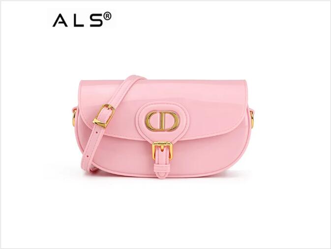 leather tote bag