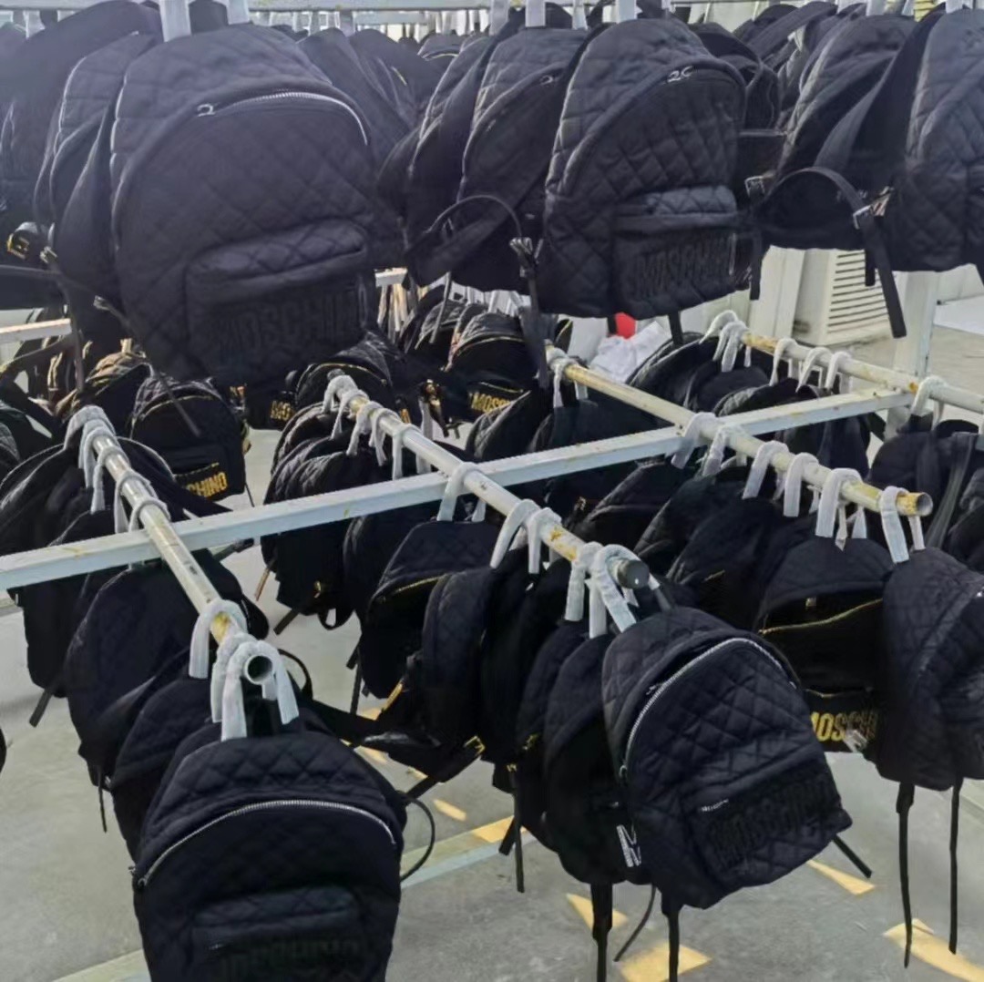 Производство кожаных сумок из Вьетнама напрямую от производителя (OEM) для ЕС и США.