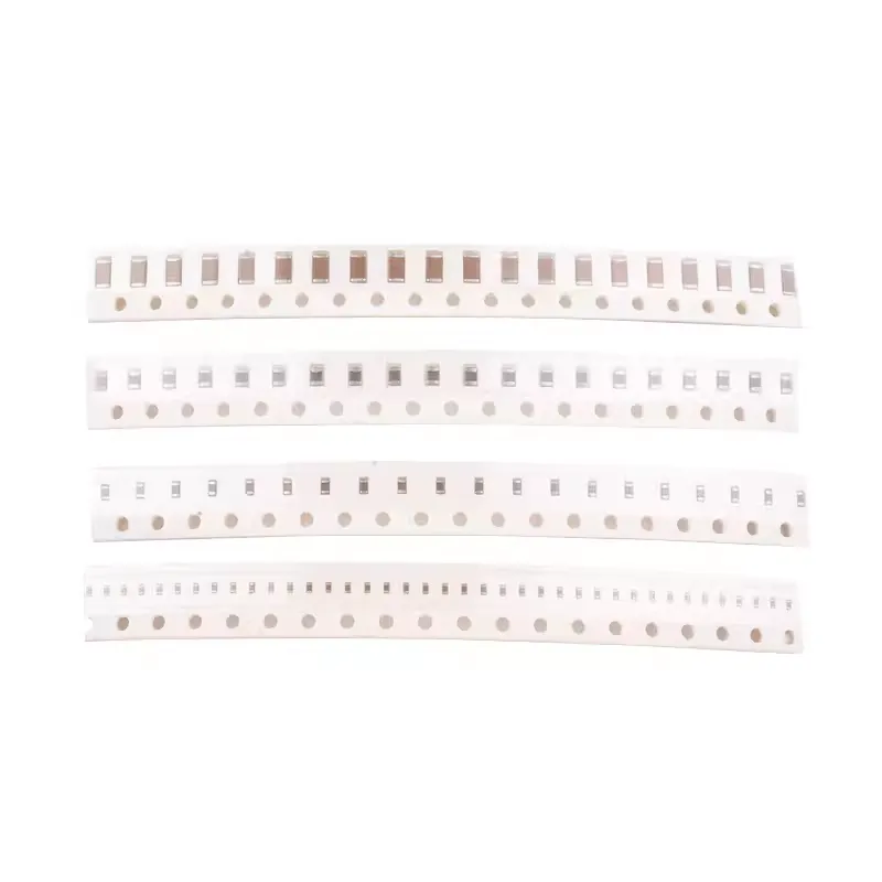 MLCC 0805 0603 1206 105 m 1 capacitate de plasture uf / 2,2/4,7/10/22/47/100 uf 106 m