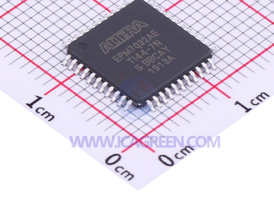 Dispositif logique programmable EPM7032AETI44-7N (CPLD/FPGA)