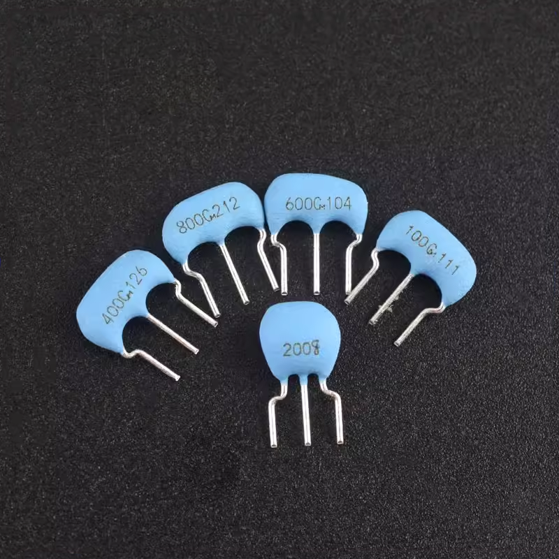 CSTLS8M00G53-B0 4M 6M 8M 10M 16M 20MHZ direct insert ceramic crystal 3 pin DIP-3