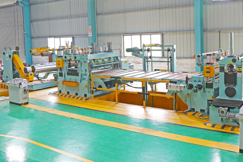 Successful debugging of 1550mm stainless steel plate stripe machine