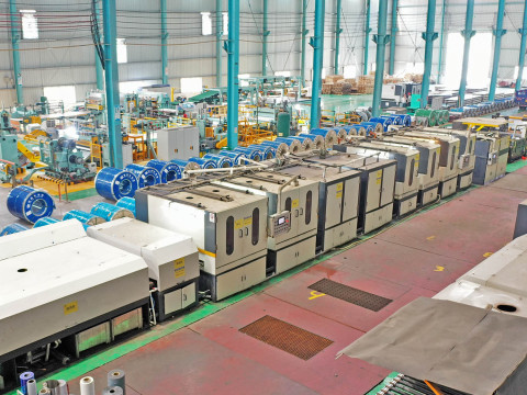 Achieving Three Effects in One: NO.4 Finish, Scotch Brite Finish, and Hairline Finish