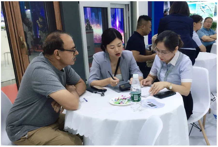 Shanghai Guangzhou Construction Expo Strives Together | Fengaluminum Special Materials High end System Door and Window New Products Attract Attention