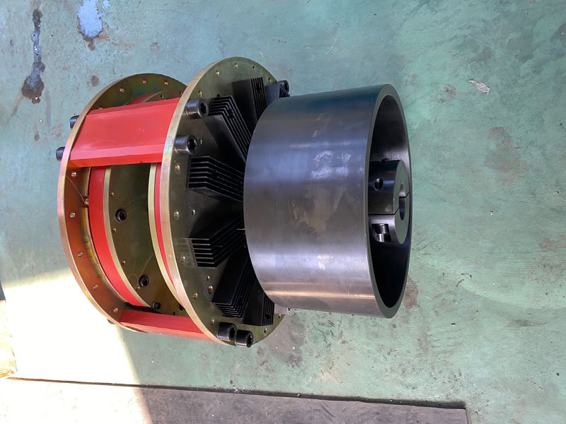 带制动轮限矩型永磁耦合器