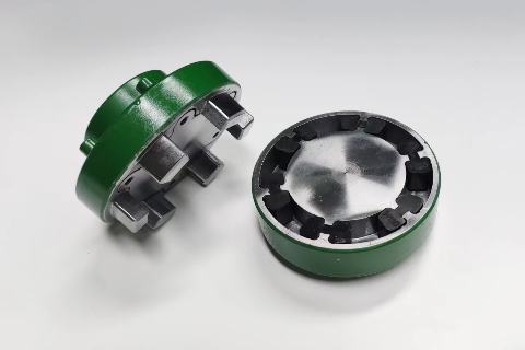 ГИБКАЯ КЛАГОЧЕЧНАЯ МУФТА ТИПА H ОБЛАДАЕТ ПЛОХИМ ЭФФЕКТОМ УПРАВЛЕНИЯ ОСЕВЫМИ ОТКЛОНЕНИЯМИ