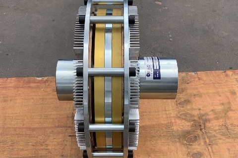 فيديو الاقتران المغناطيسي الدائم