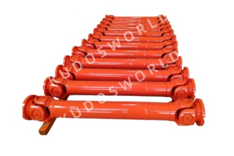 Технический анализ карданного вала с крестообразным креплением, всенаправленной угловой компенсацией и грузоподъемностью для тяжелых условий эксплуатации.