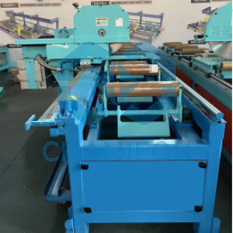 Fast Return Extrusion Double Puller With Flying Saw