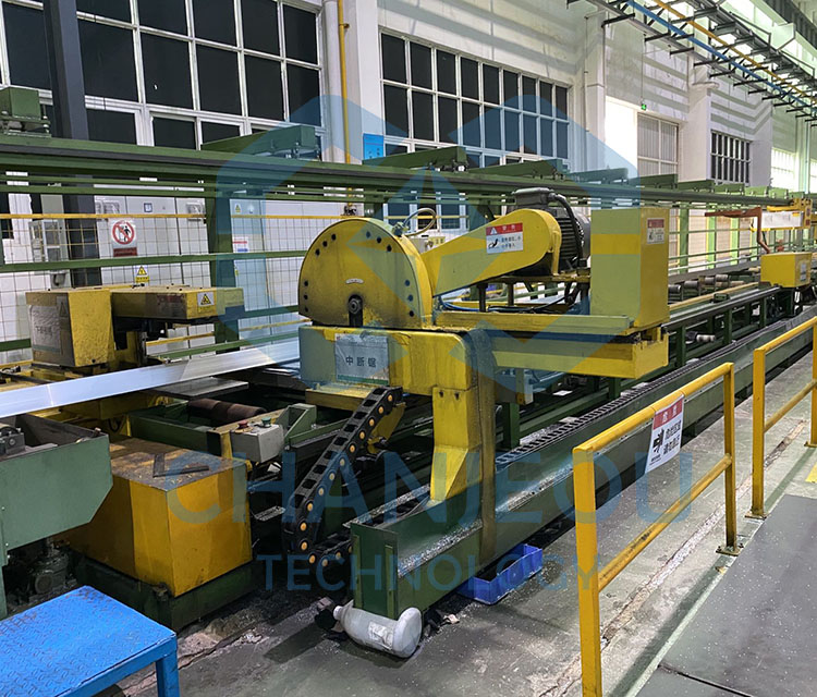 Constant Speed Aluminium Profile Extrusion Machine