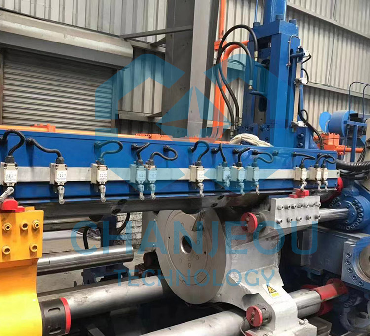 Aluminum Extrusion Press Machine In Forged Cylinder