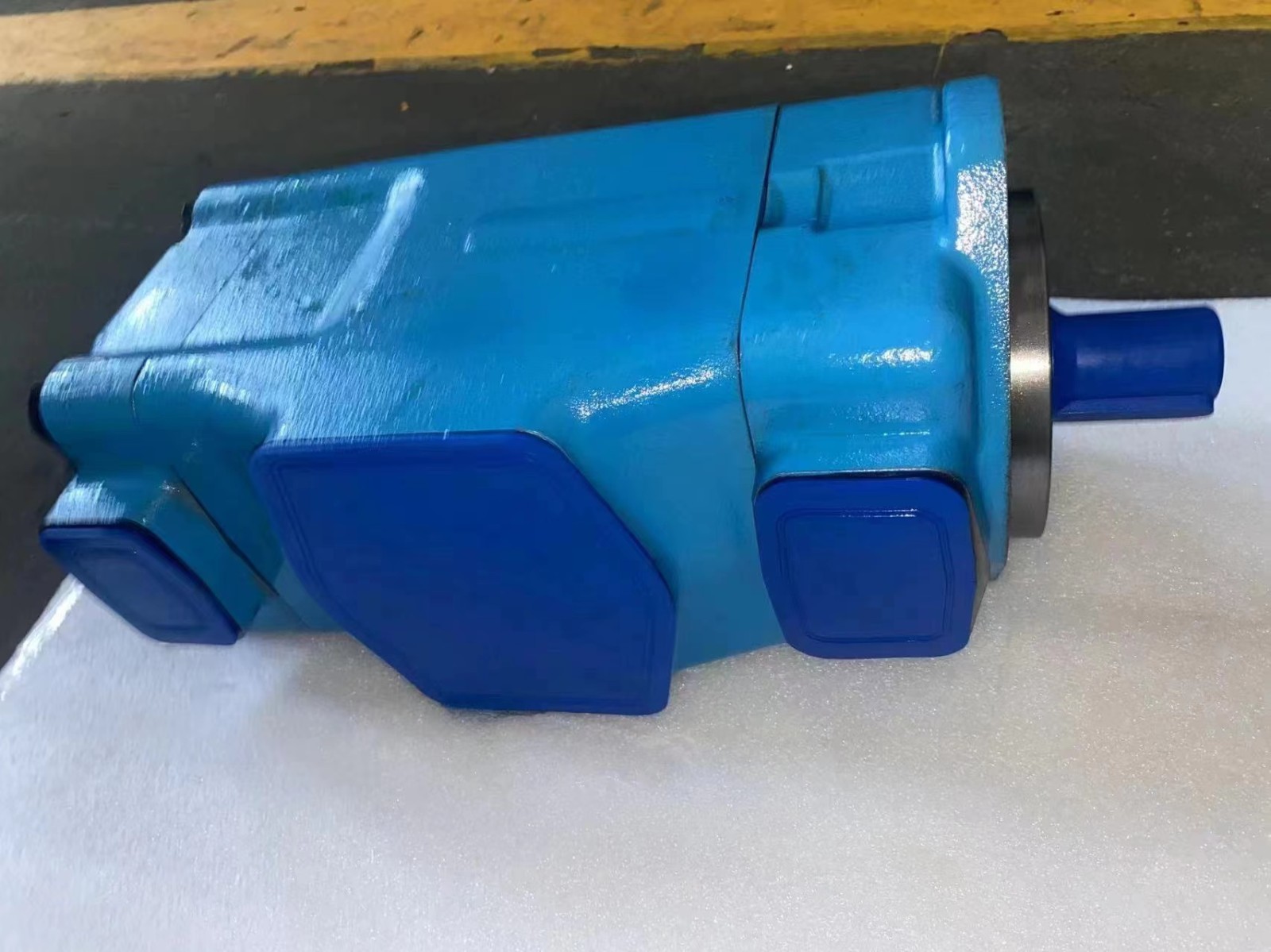 aluminum press pump