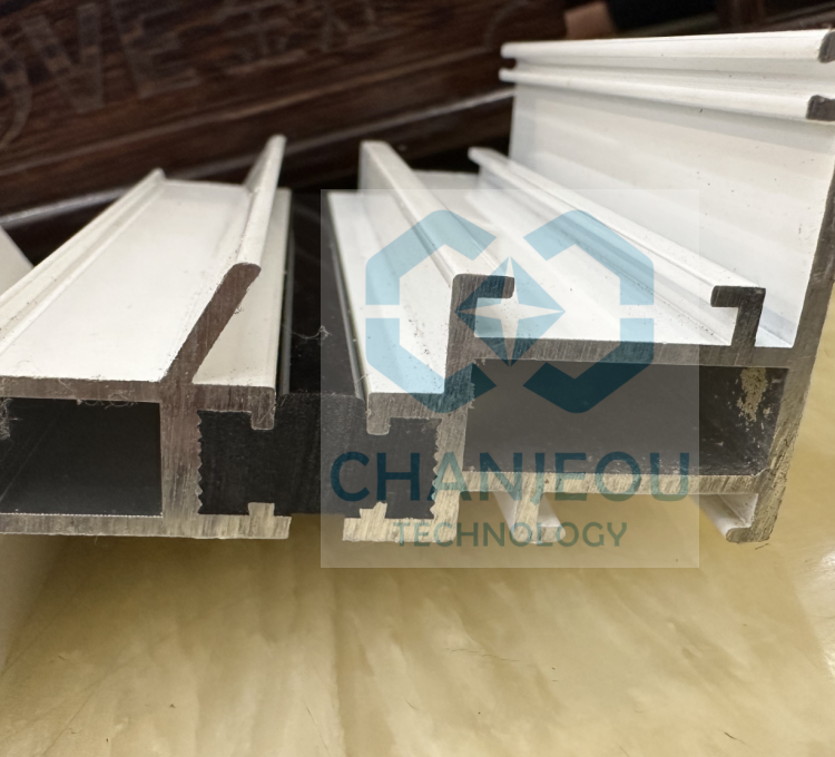 What is the advantage of polyurethane injection type machine thermal break aluminum profile?