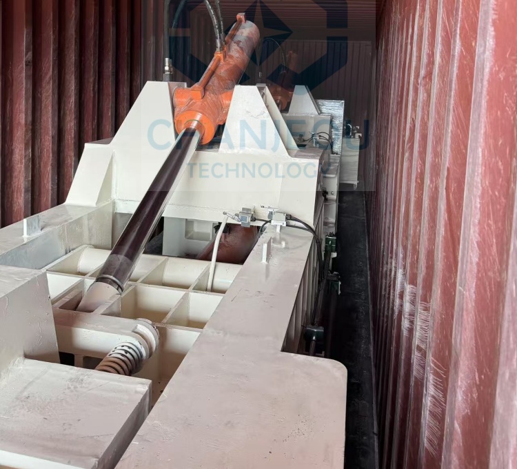 Encaminhamento de máquina enfardadeira de sucata de alumínio de 160 toneladas para Bangladesh