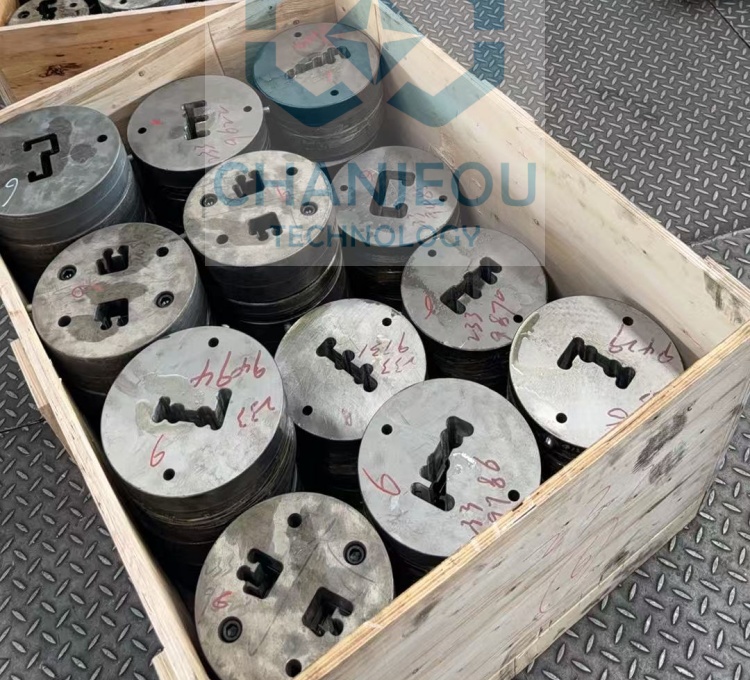 Envío de moldes de extrusión de perfil de aluminio a Bangladesh