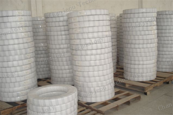 Polyamide thermal strips