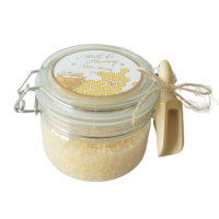 ملح استحمام للجسم بملح اللوز الطبيعي