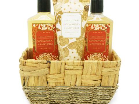 Are bath gift sets suitable for both men and women?