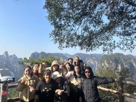 Tour the Wonders of the World, Company Spiritual Journey—A Snapshot of Team Building in Zhangjiajie