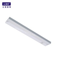 Kierunkowa lub wtykowa oprawa oświetleniowa do szafki