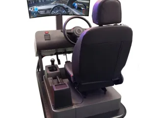Konten pelatihan lanjutan untuk simulator mengemudi mobil